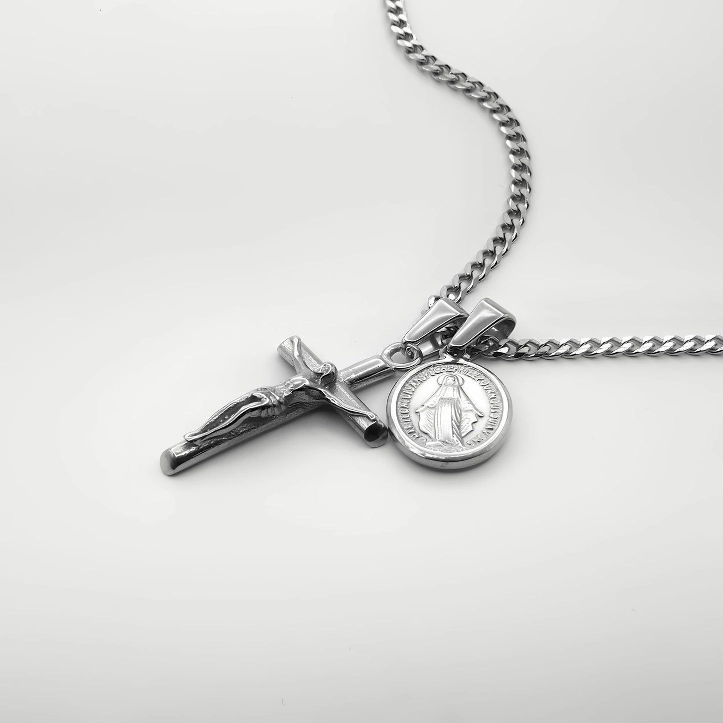 Neck pendant «SANCTUM»