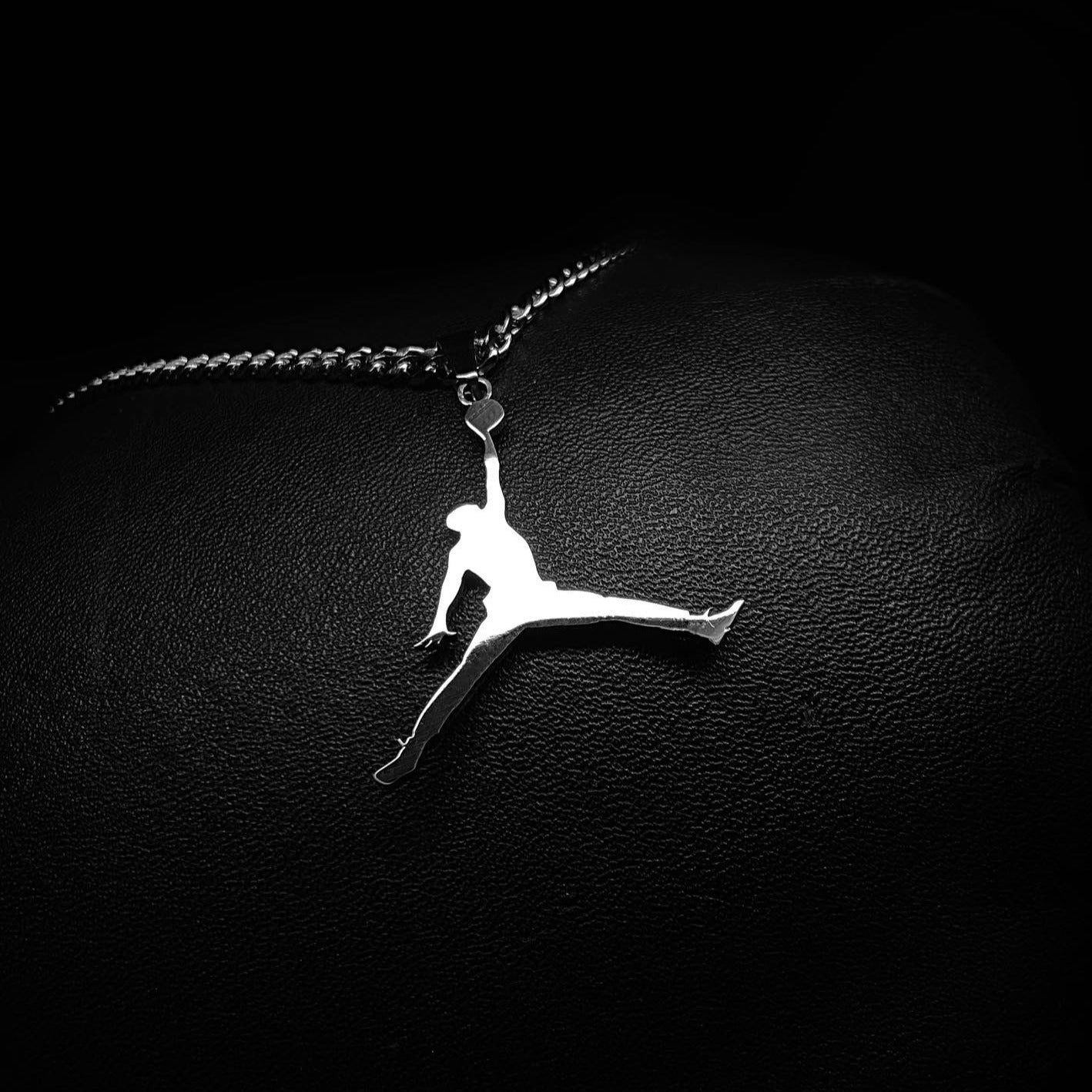 Neck pendant «JORDAN»