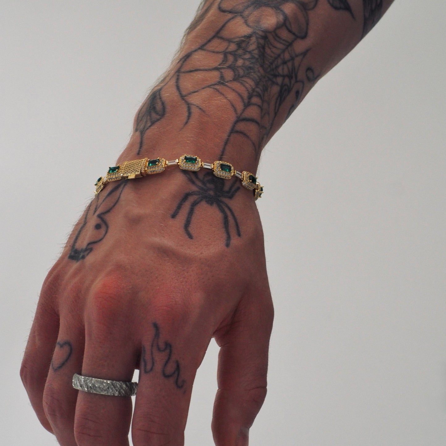 Hand bracelet «MALOW»
