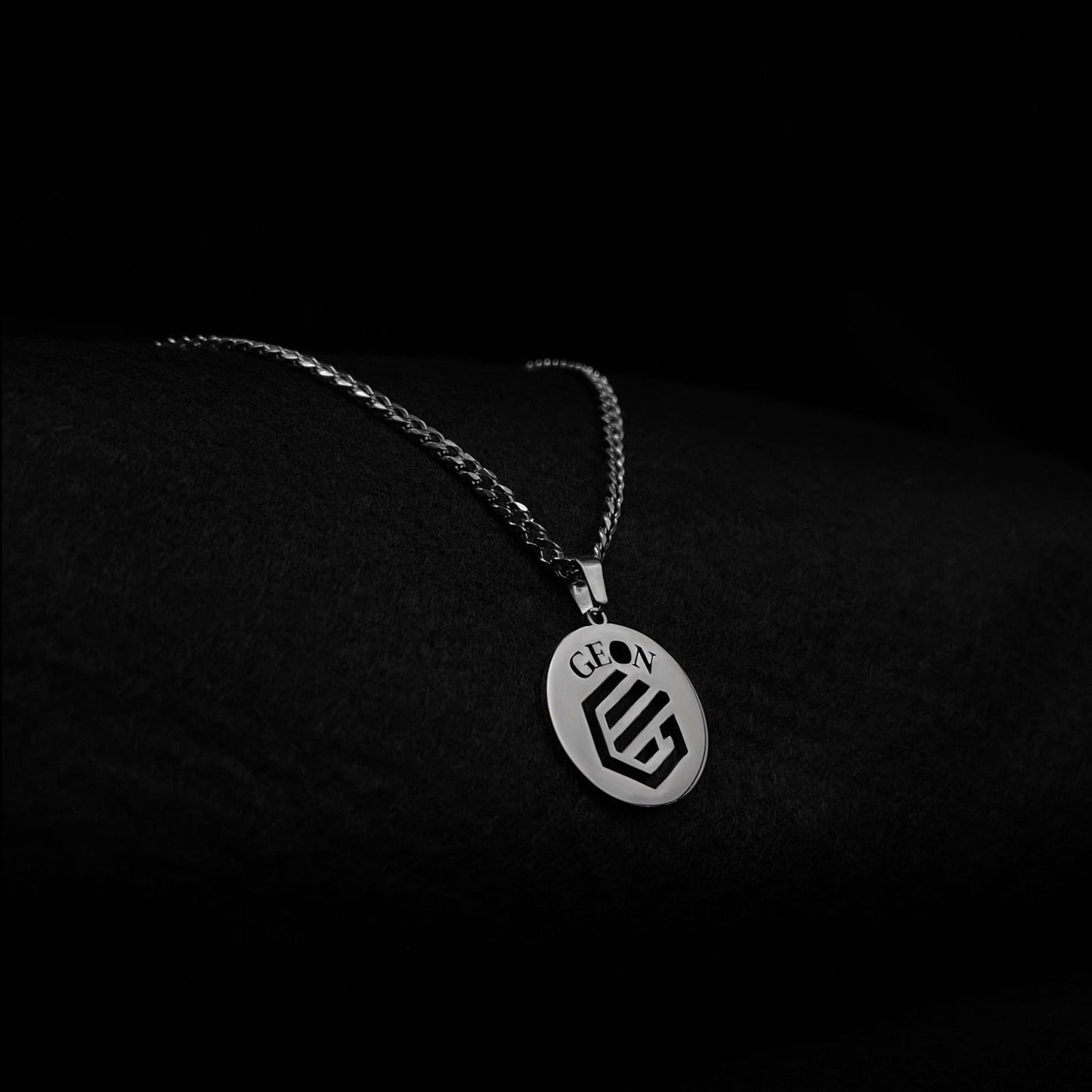 Підвіска на шию «GEON»