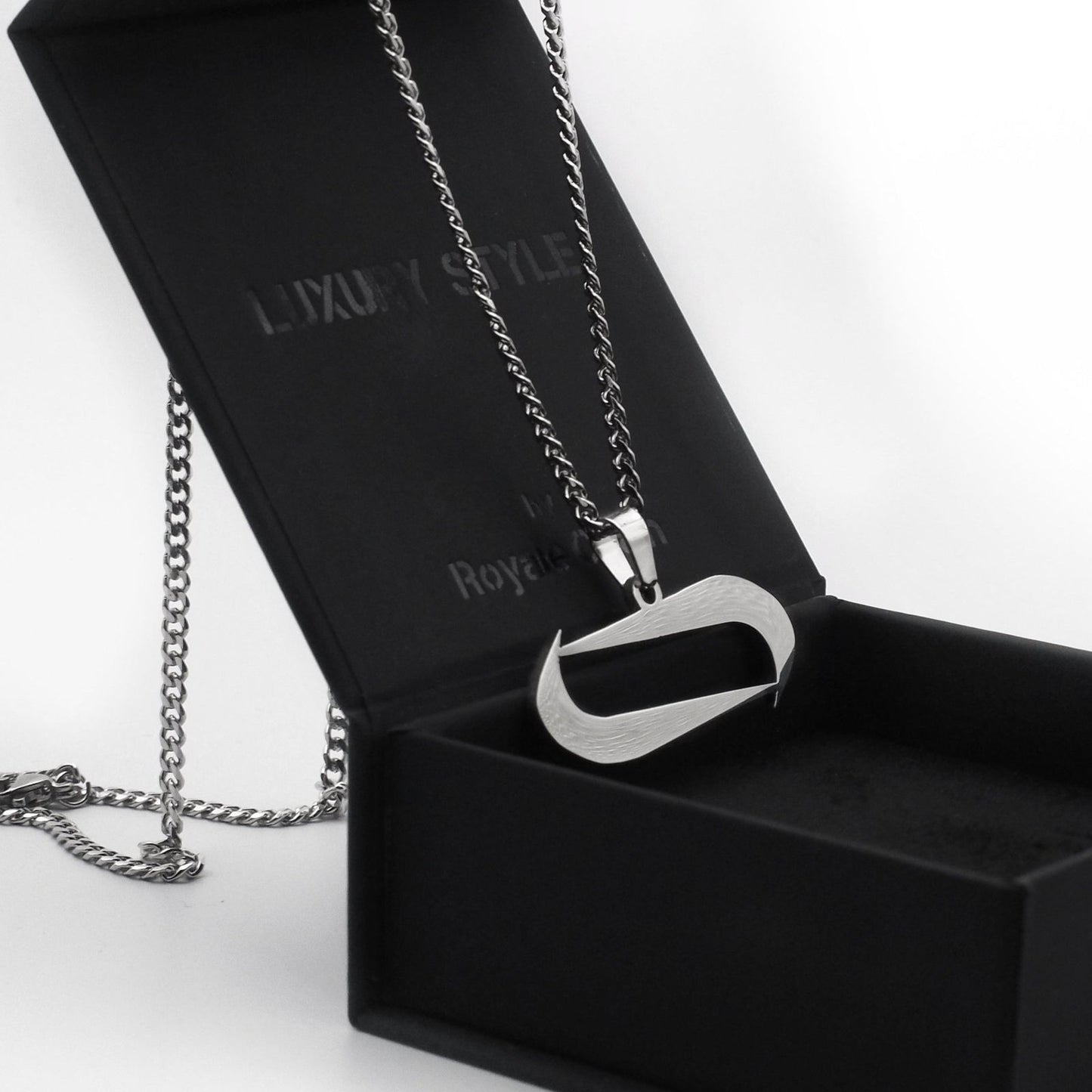 Neck pendant «OPIUM»