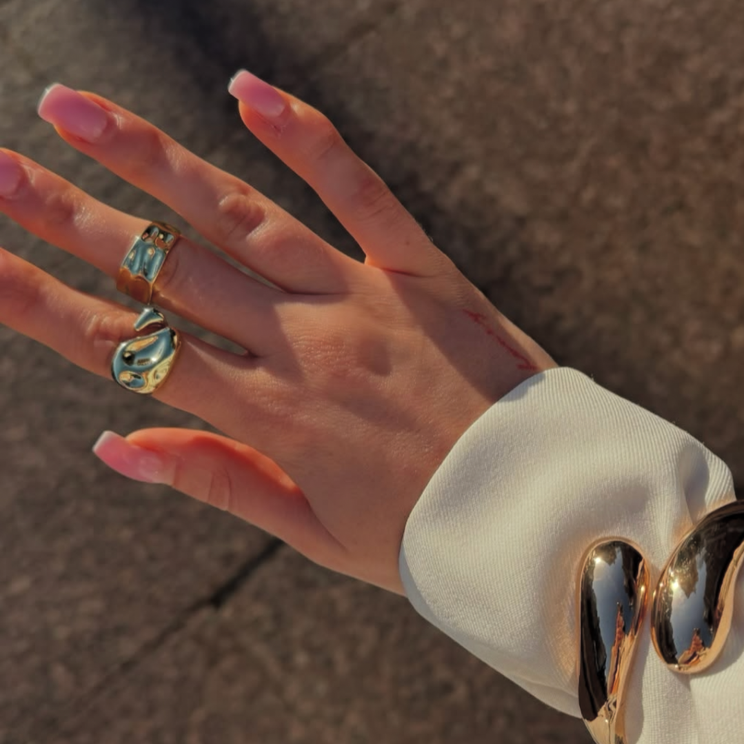 Ring «EMBRACE»