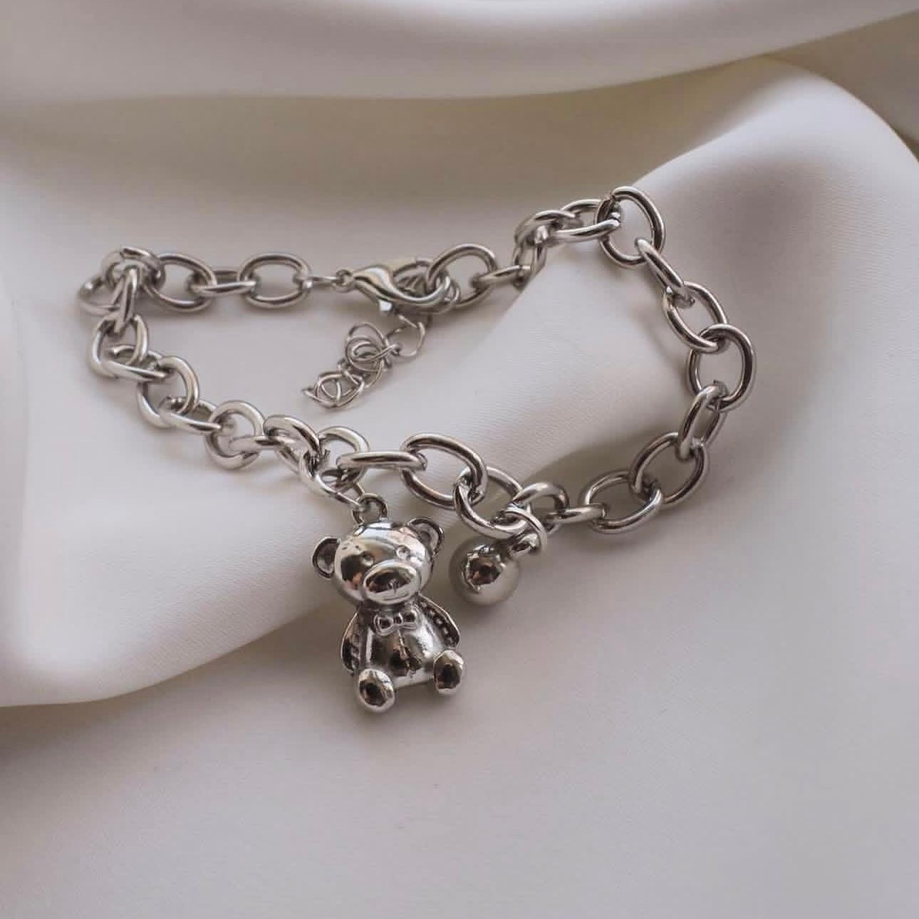 Hand bracelet «BARNI»