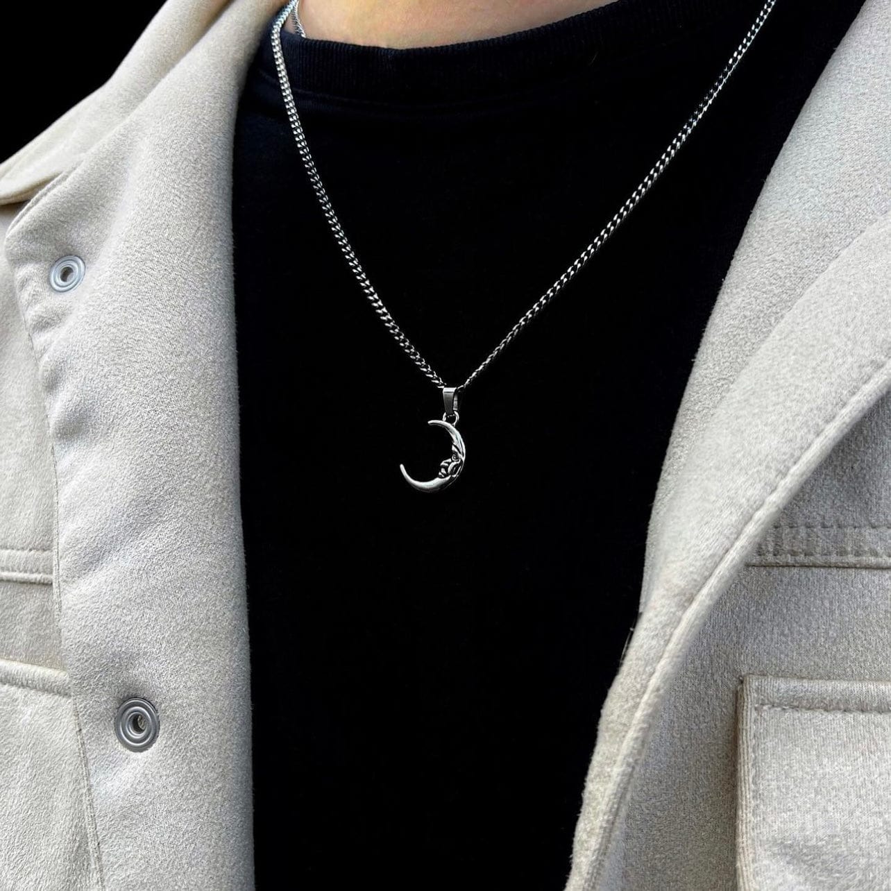 Neck pendant «MOON»