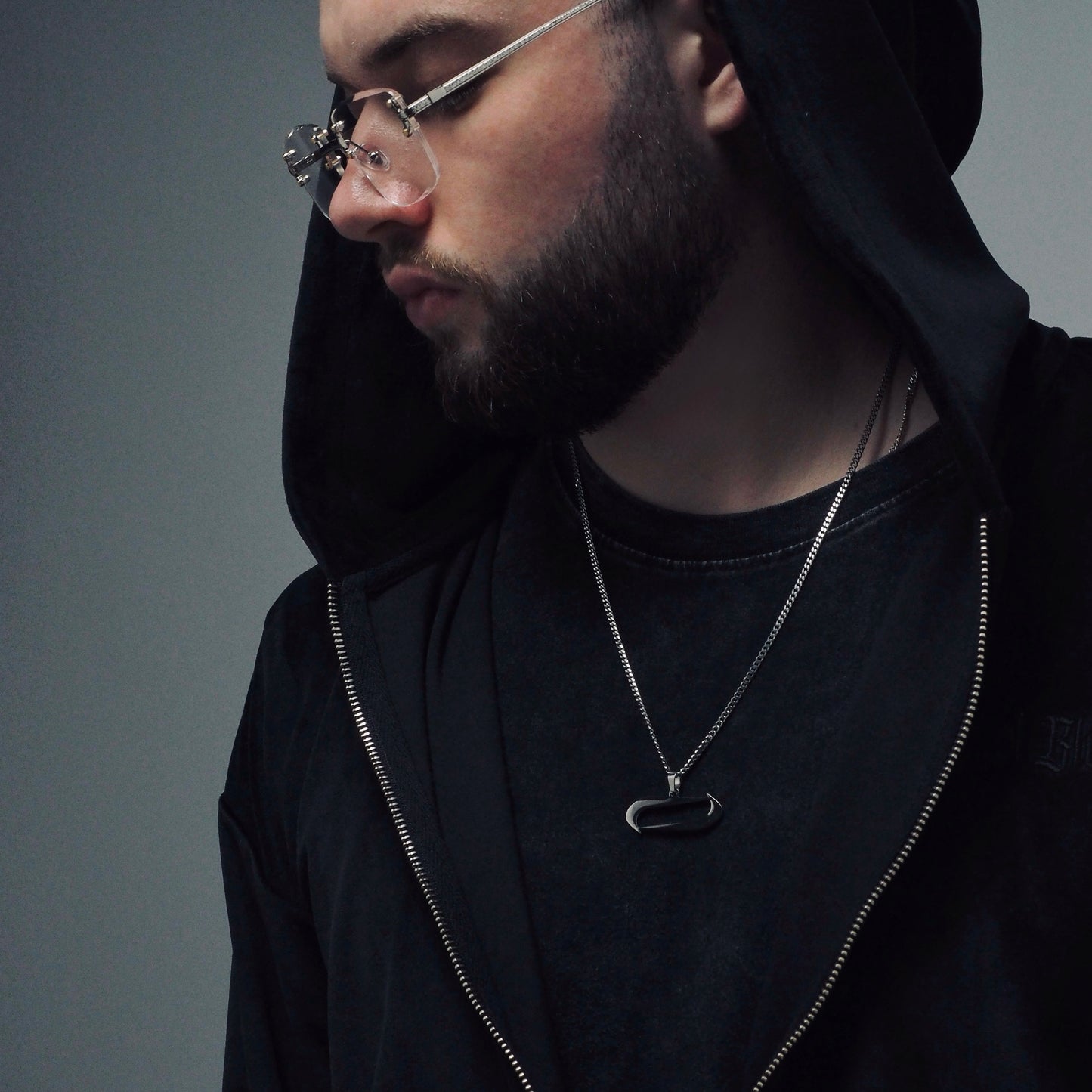 Neck pendant «OPIUM»