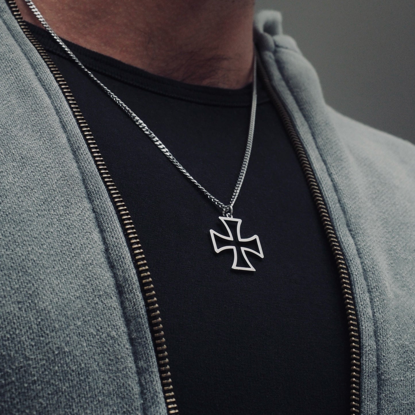 Neck pendant «HONOR CROSS»