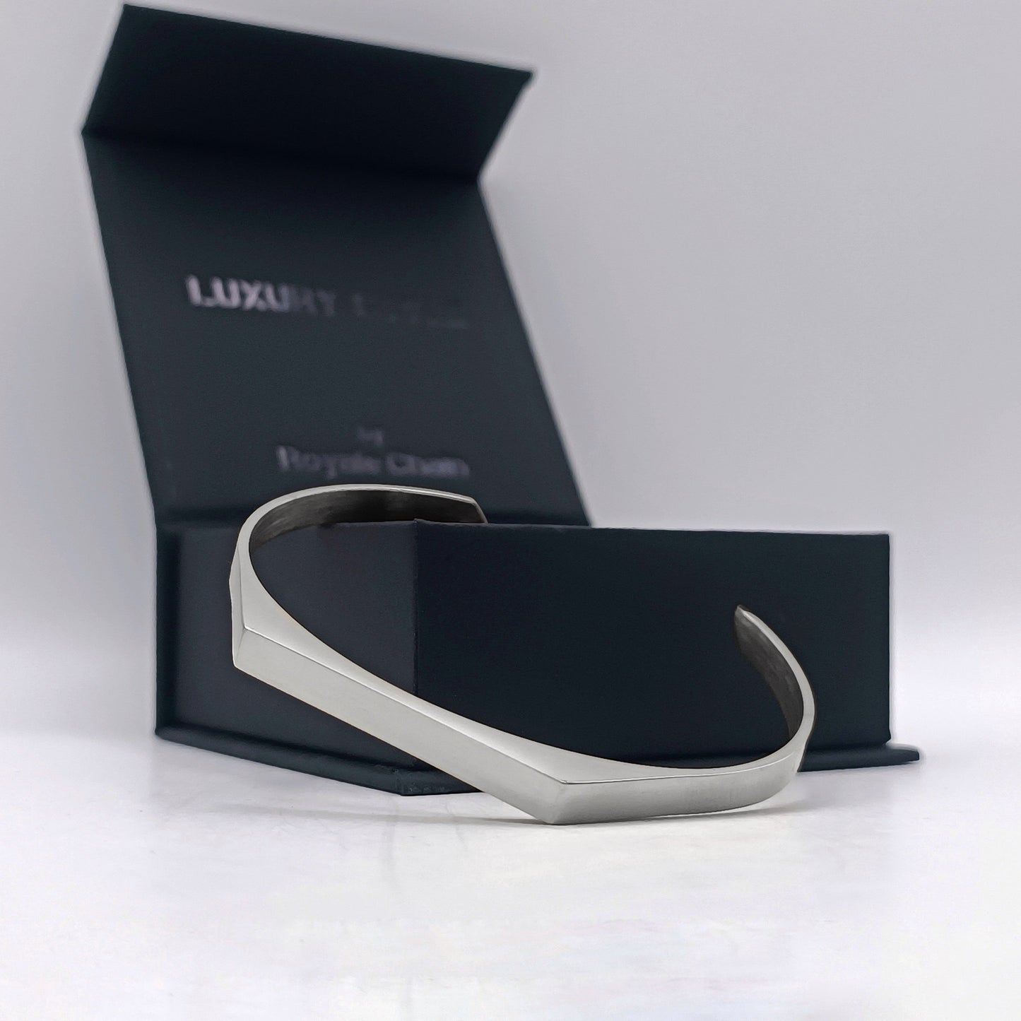 Hand bracelet «HORIZON»