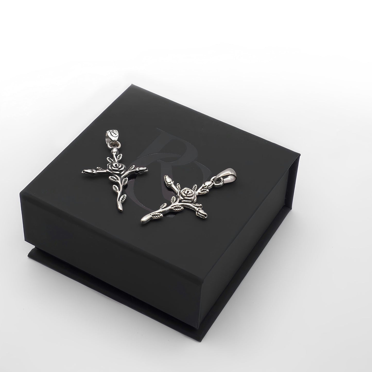Neck pendant «CROSS»