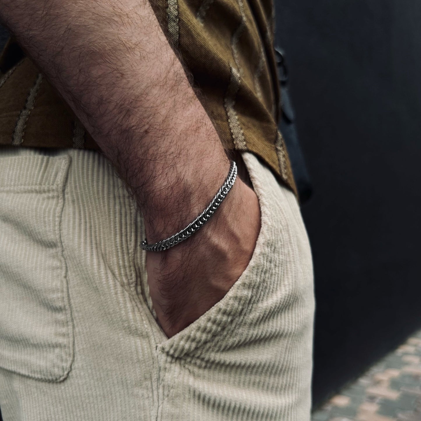 Hand bracelet «WICKER»