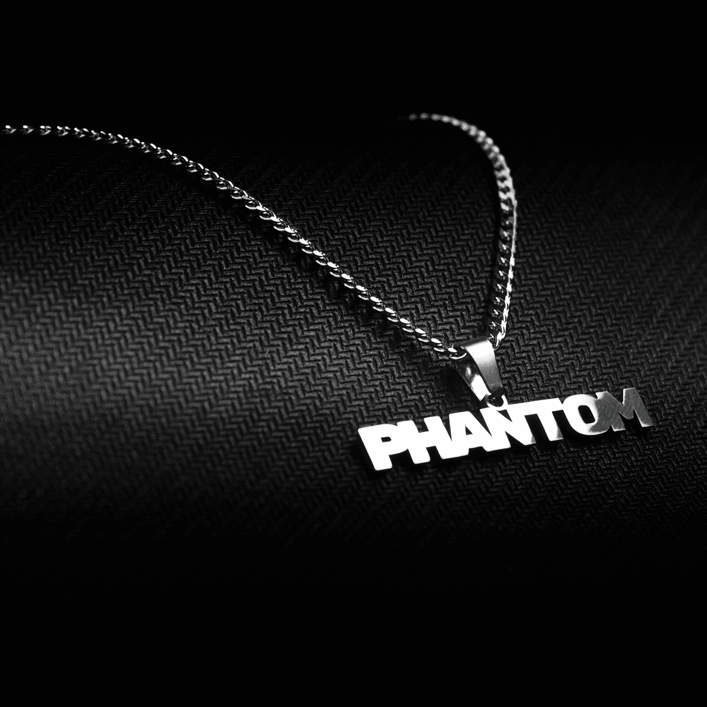 Кулон «PHANTOM»
