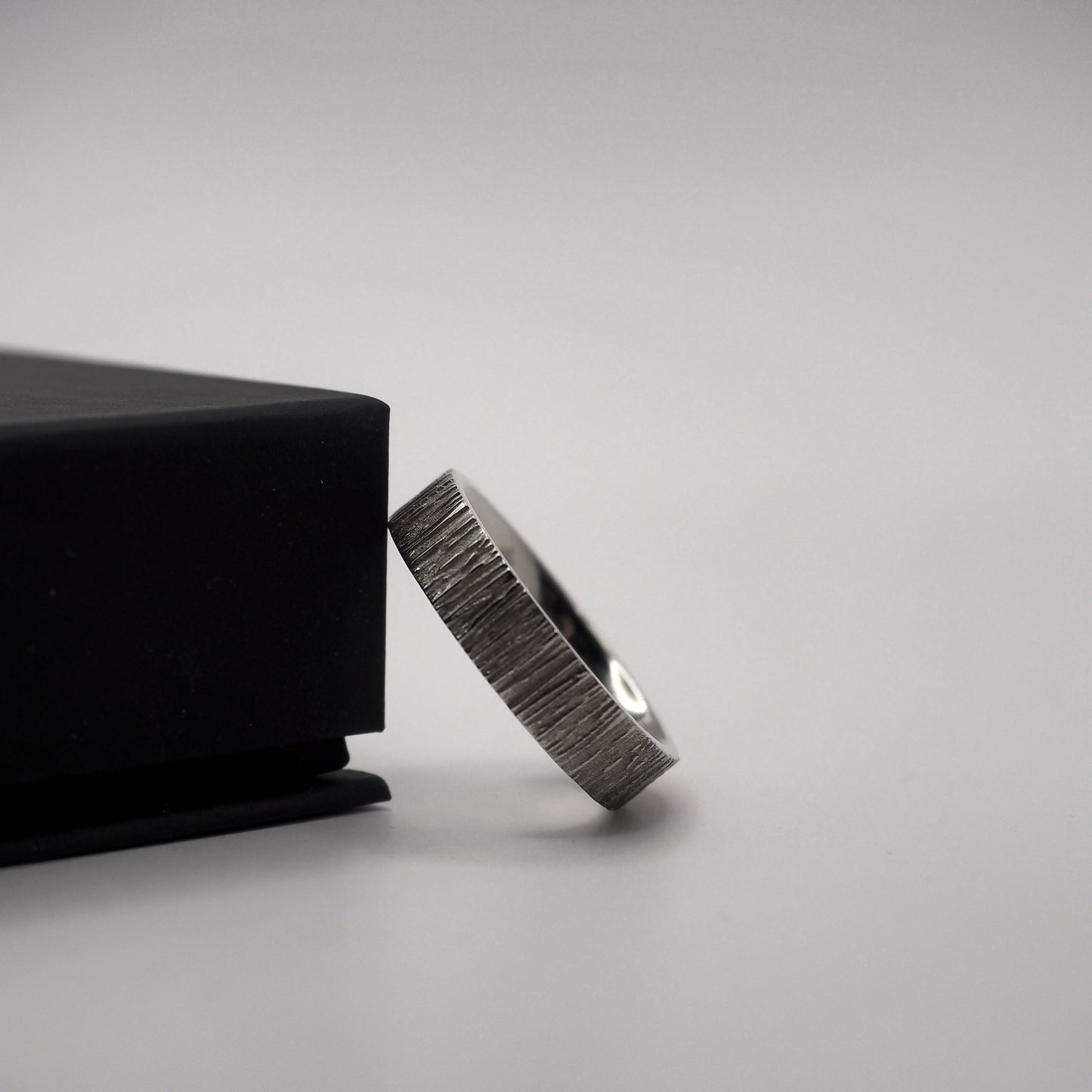 Ring «DIVIDE»