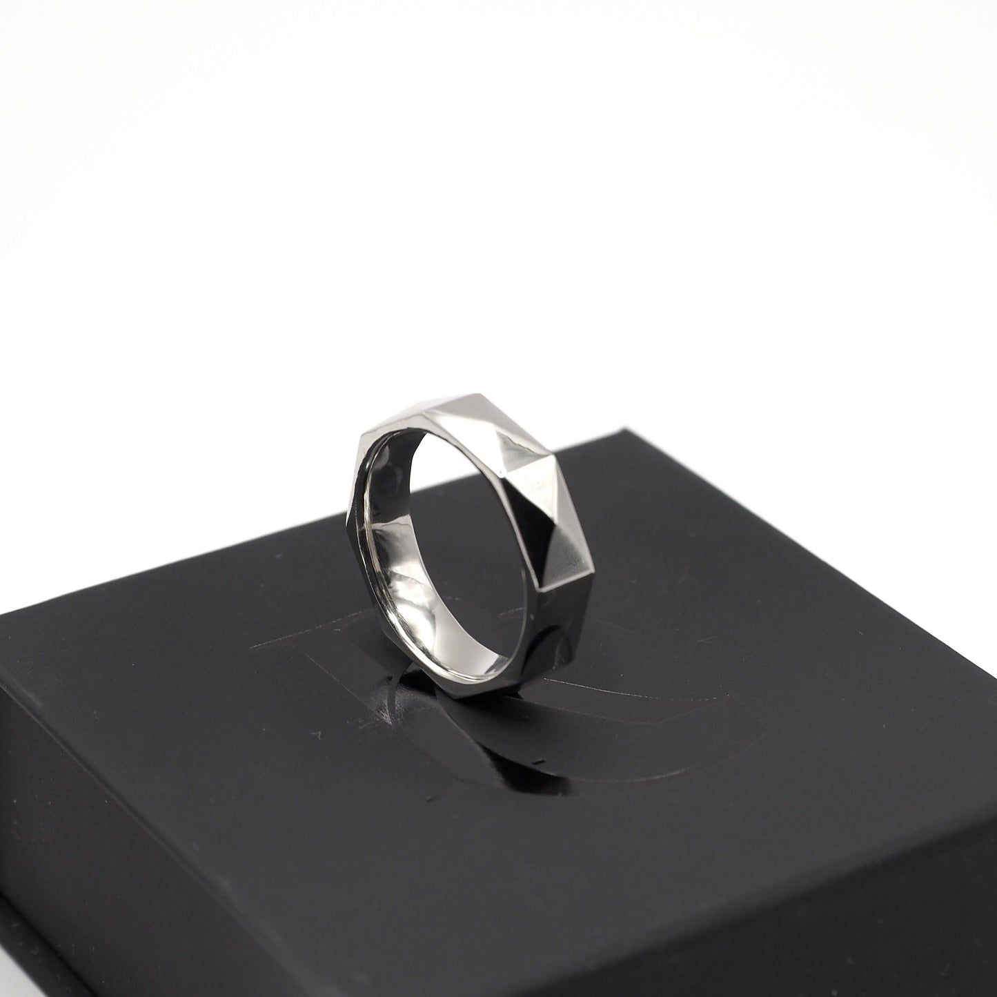 Ring «AXIS»
