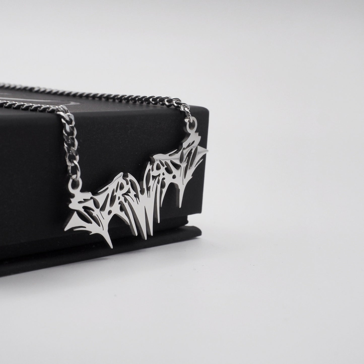 Neck pendant «RAVAGE»