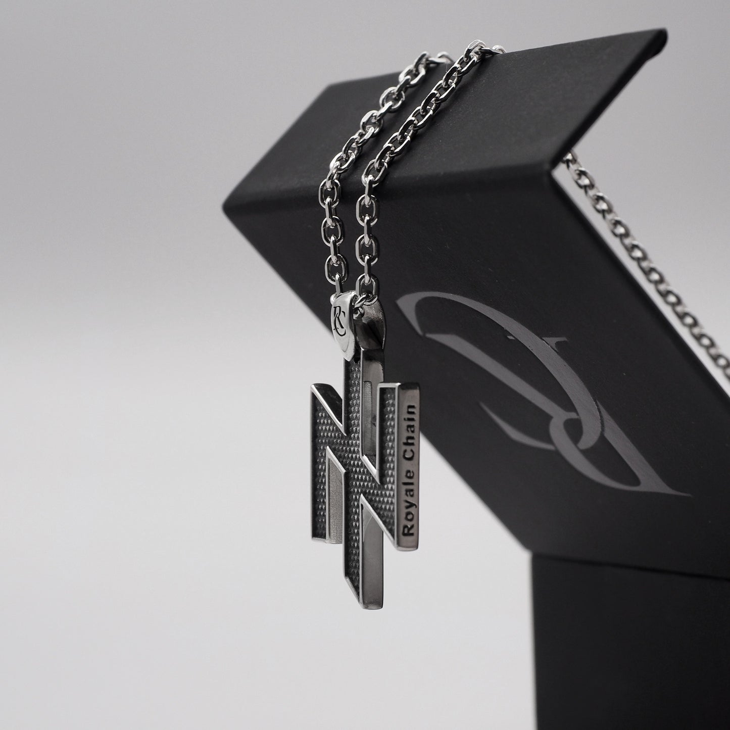Neck pendant «IDEA NATION»