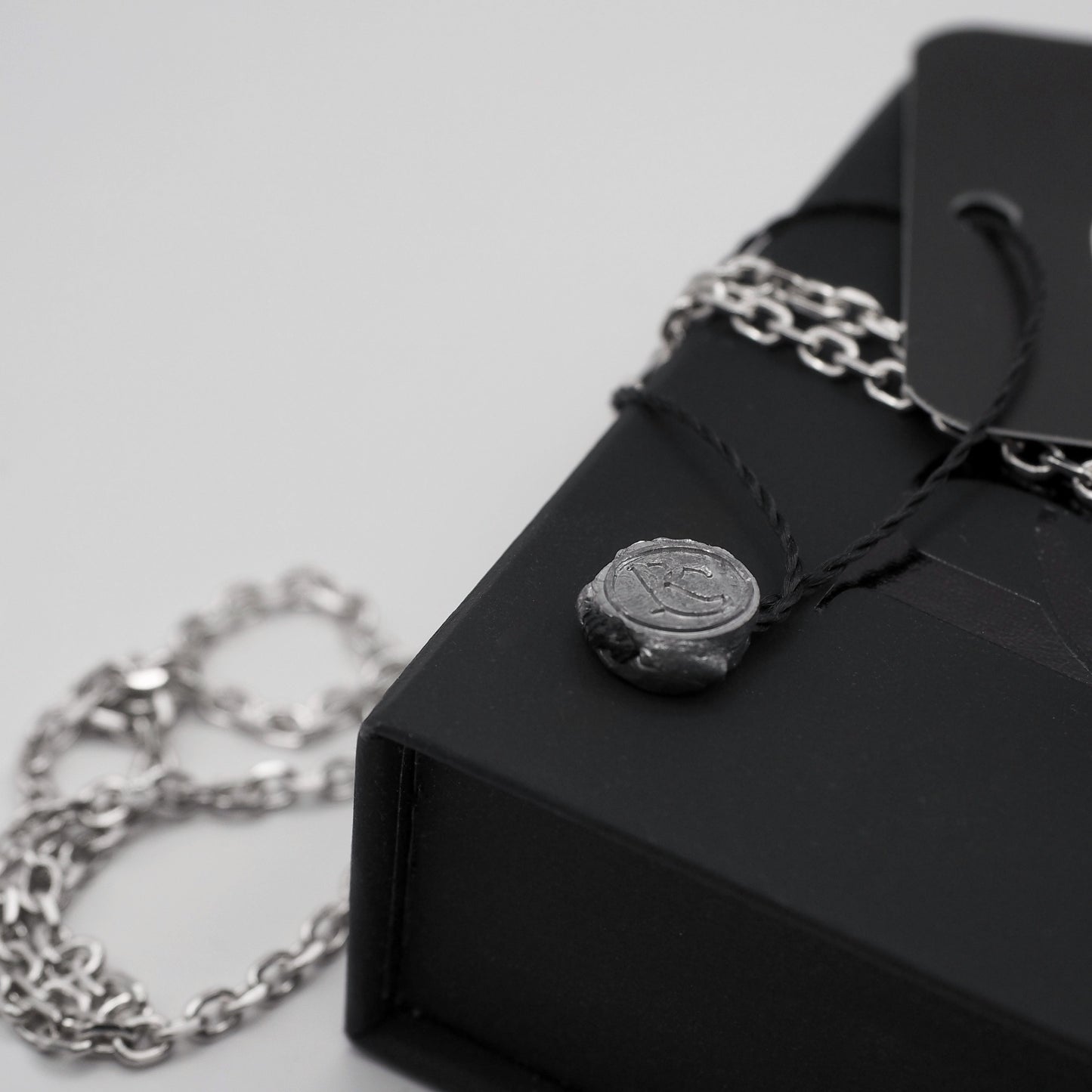 Neck pendant «IDEA NATION»