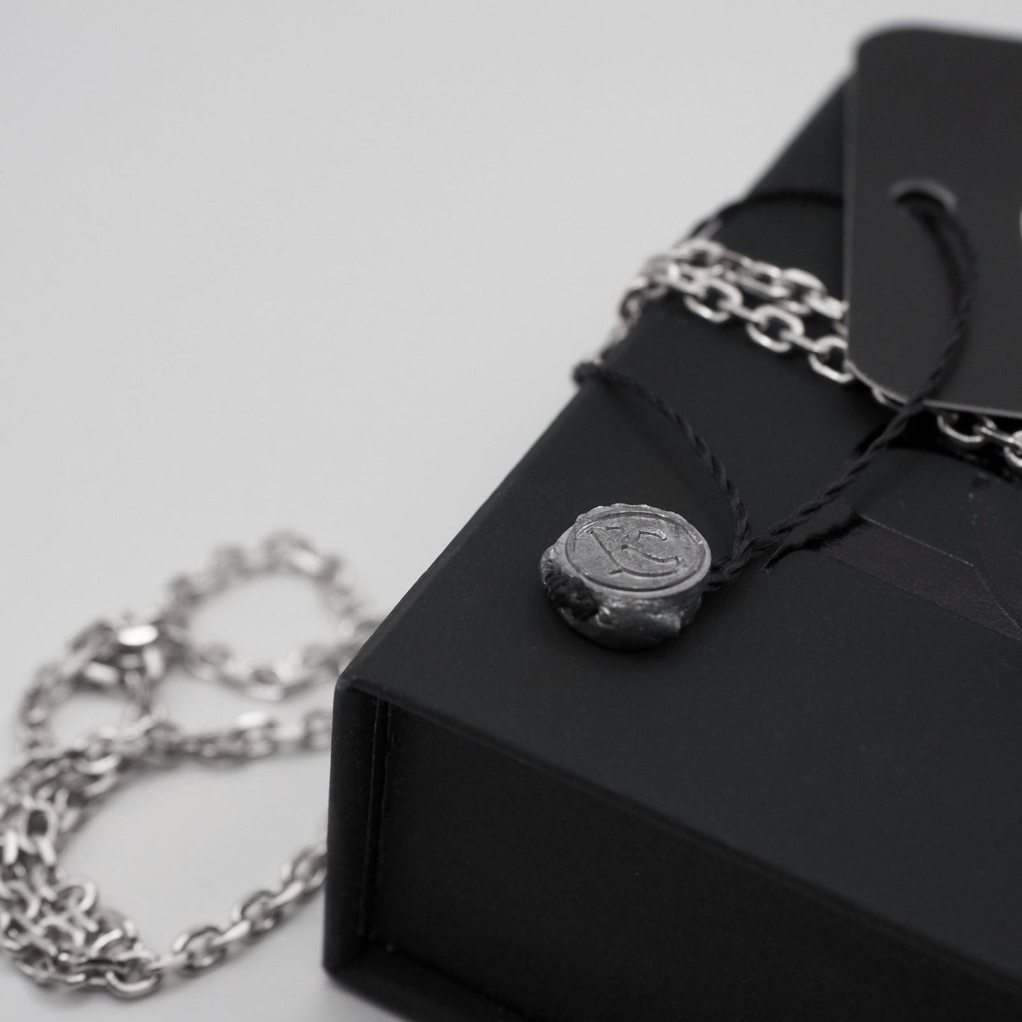 Neck pendant «IDEA NATION»