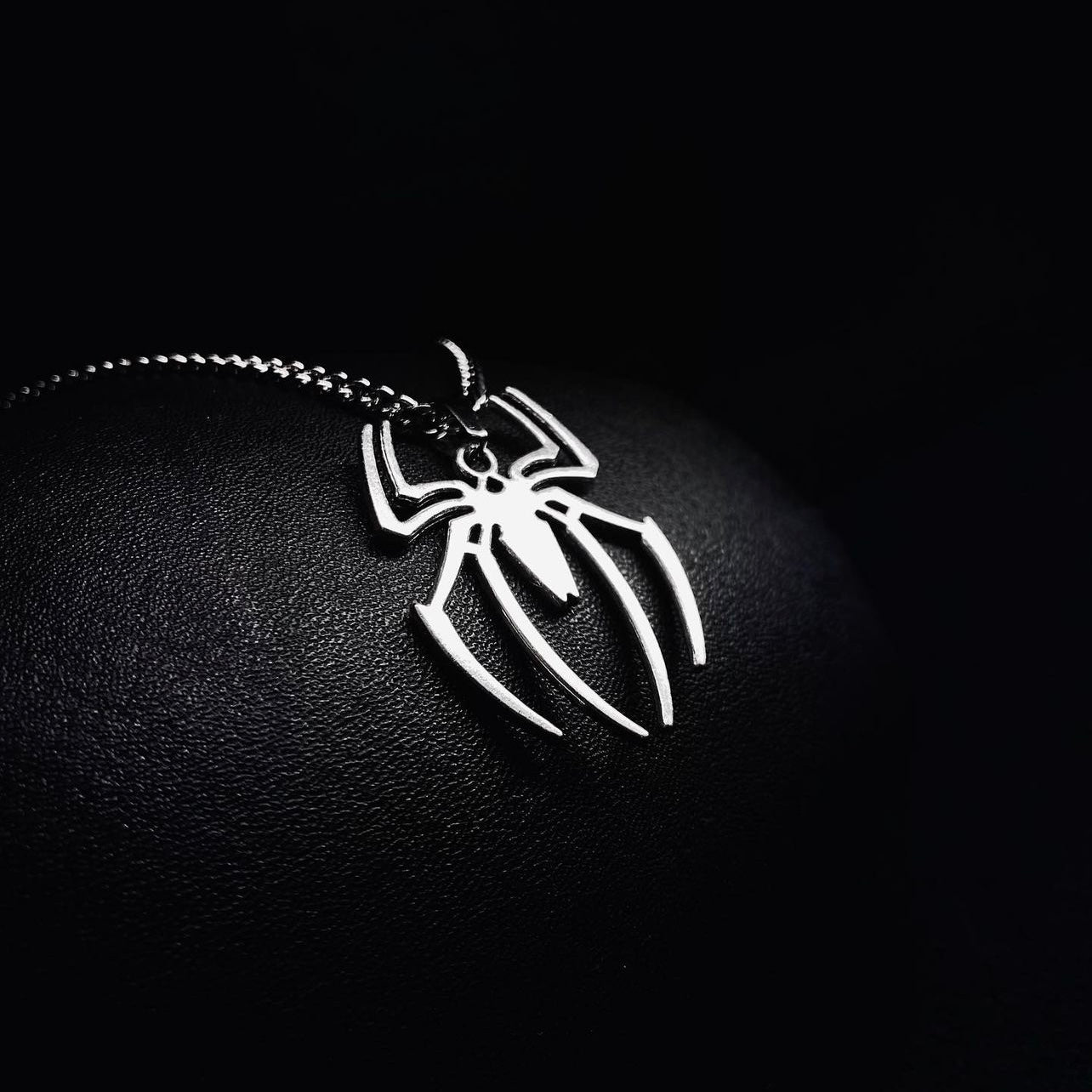 Neck pendant «SPIDER»