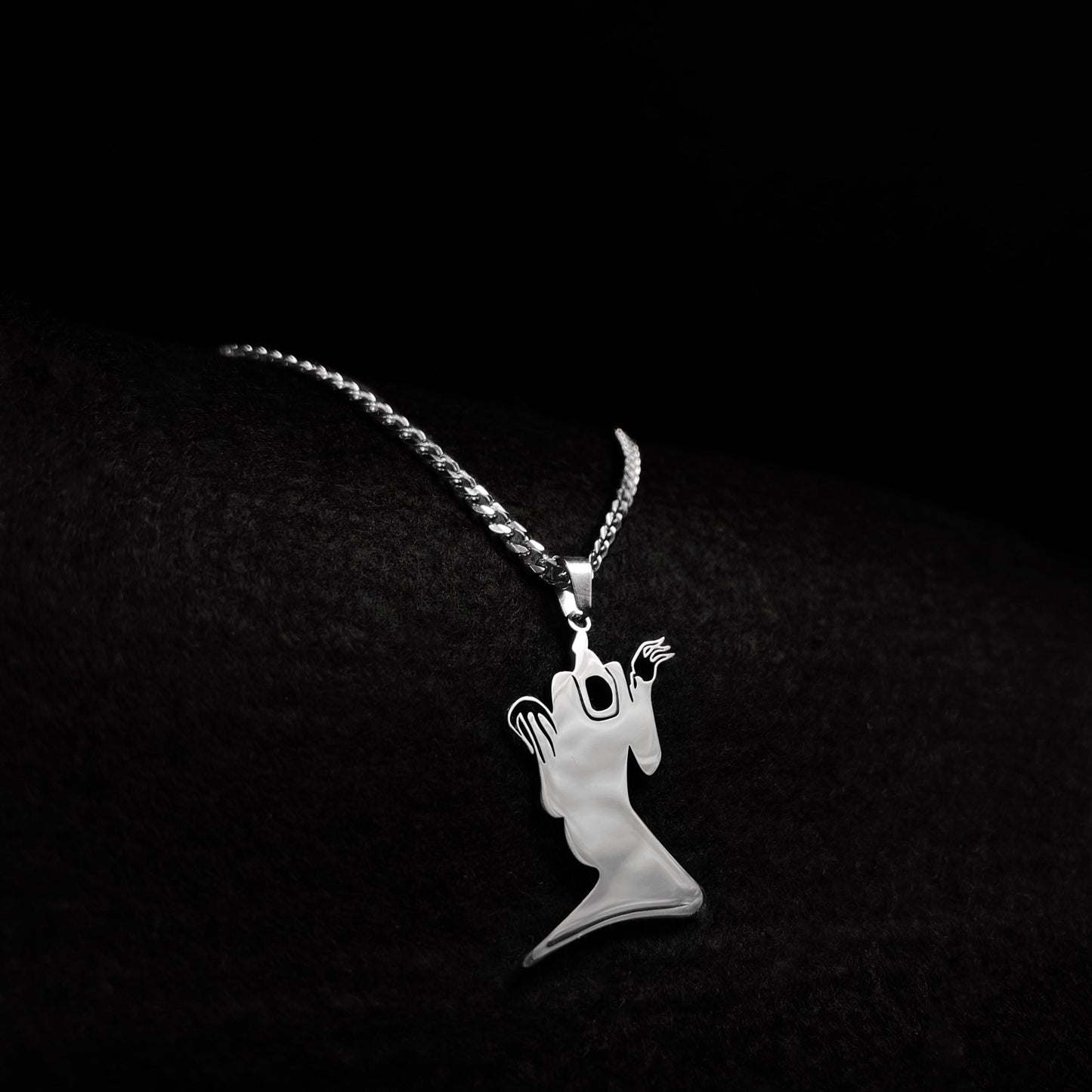 Neck pendant «HUANTED-FAMILY»