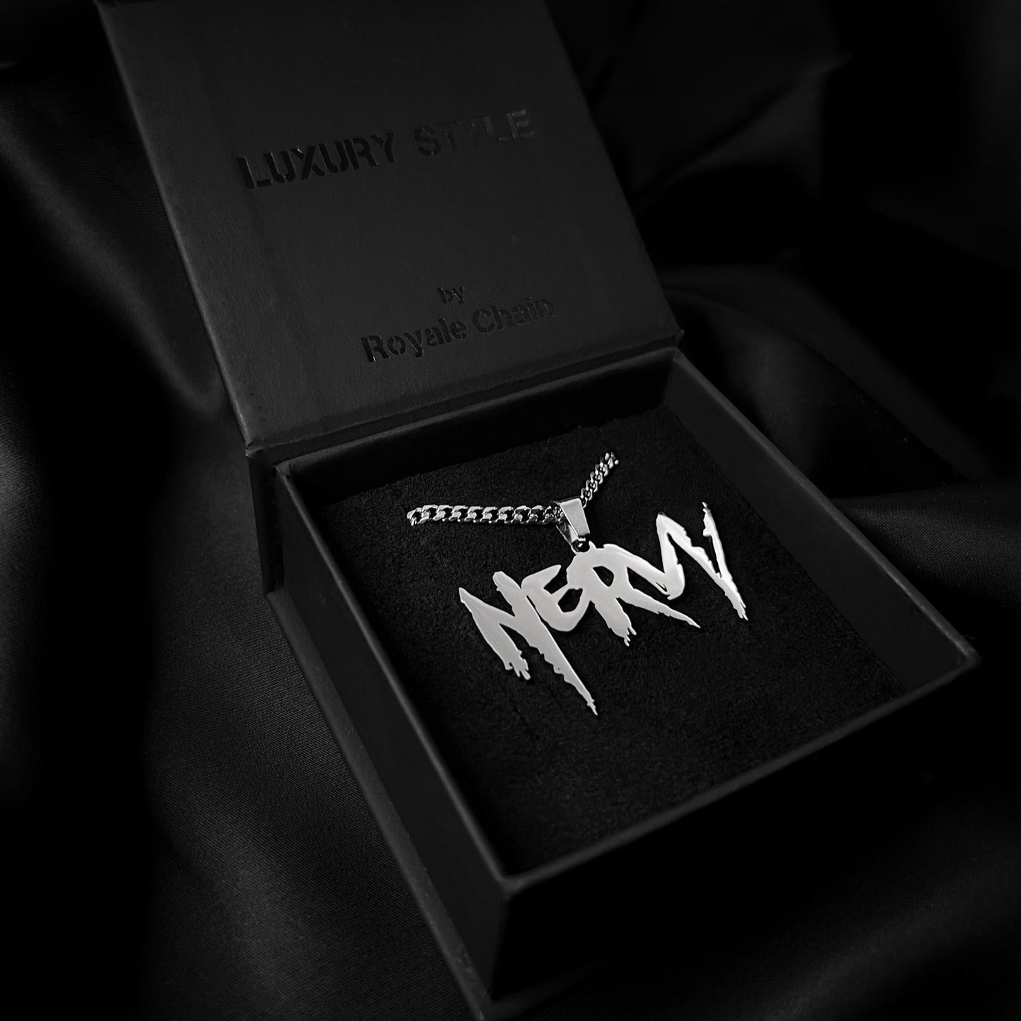 Neck pendant «NERVY»
