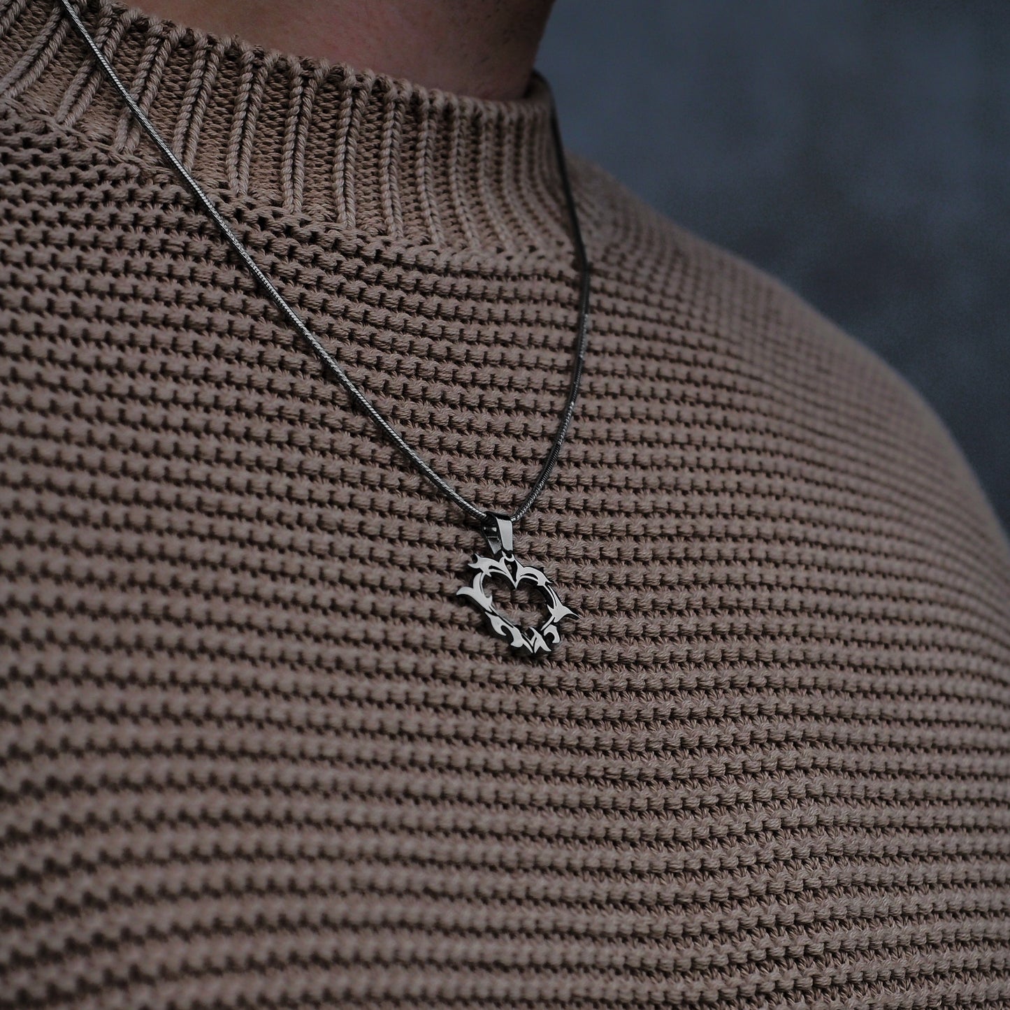 Neck pendant «ВІТКИ КОХАННЯ»