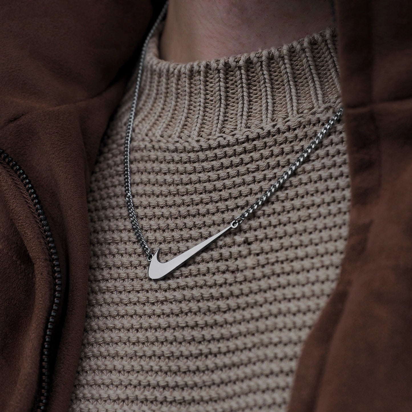 Neck pendant «NIKE SWOOSH»