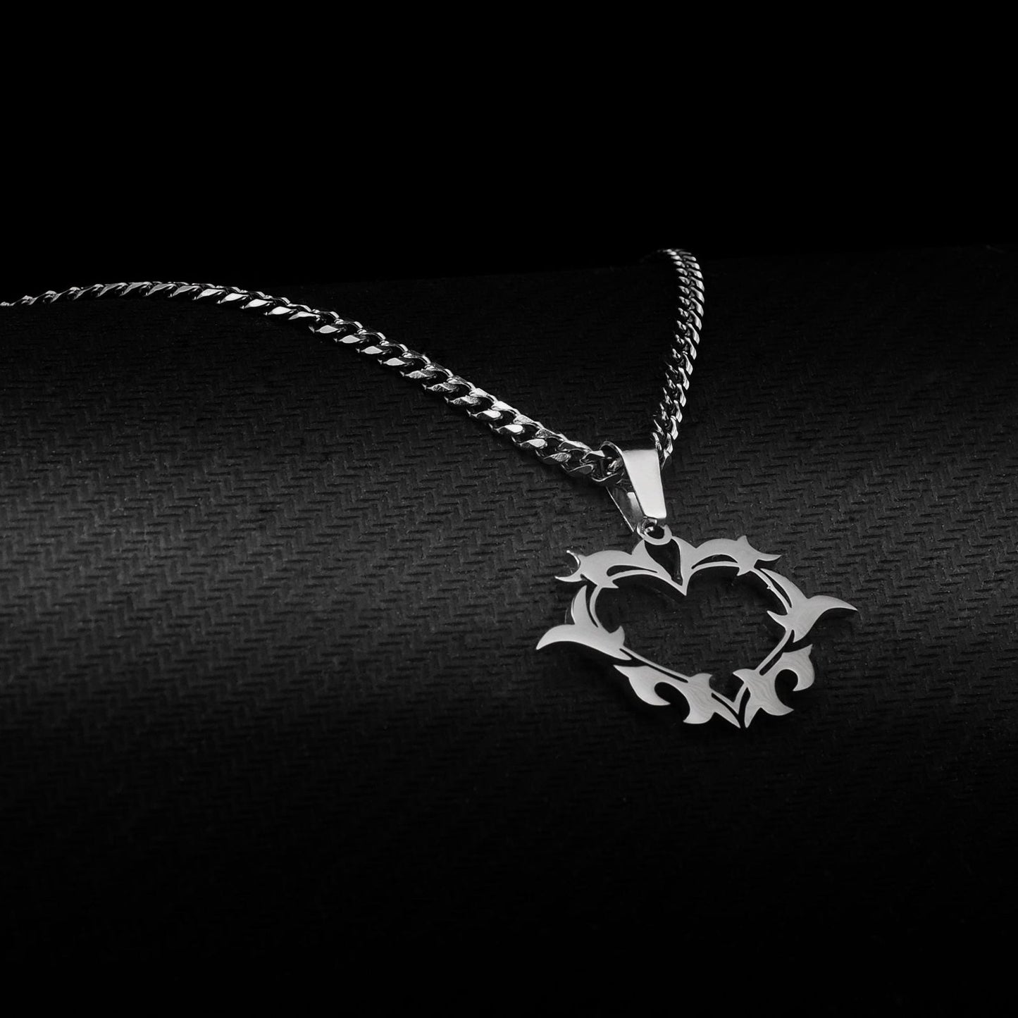 Neck pendant «ВІТКИ КОХАННЯ»