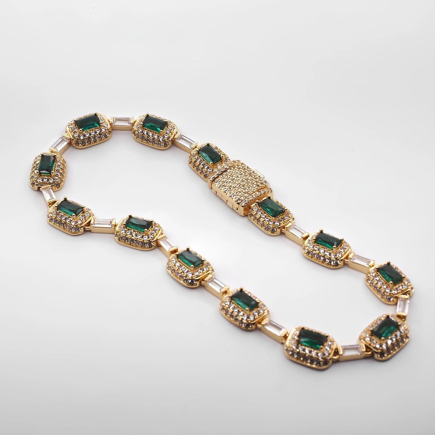 Hand bracelet «MALOW»