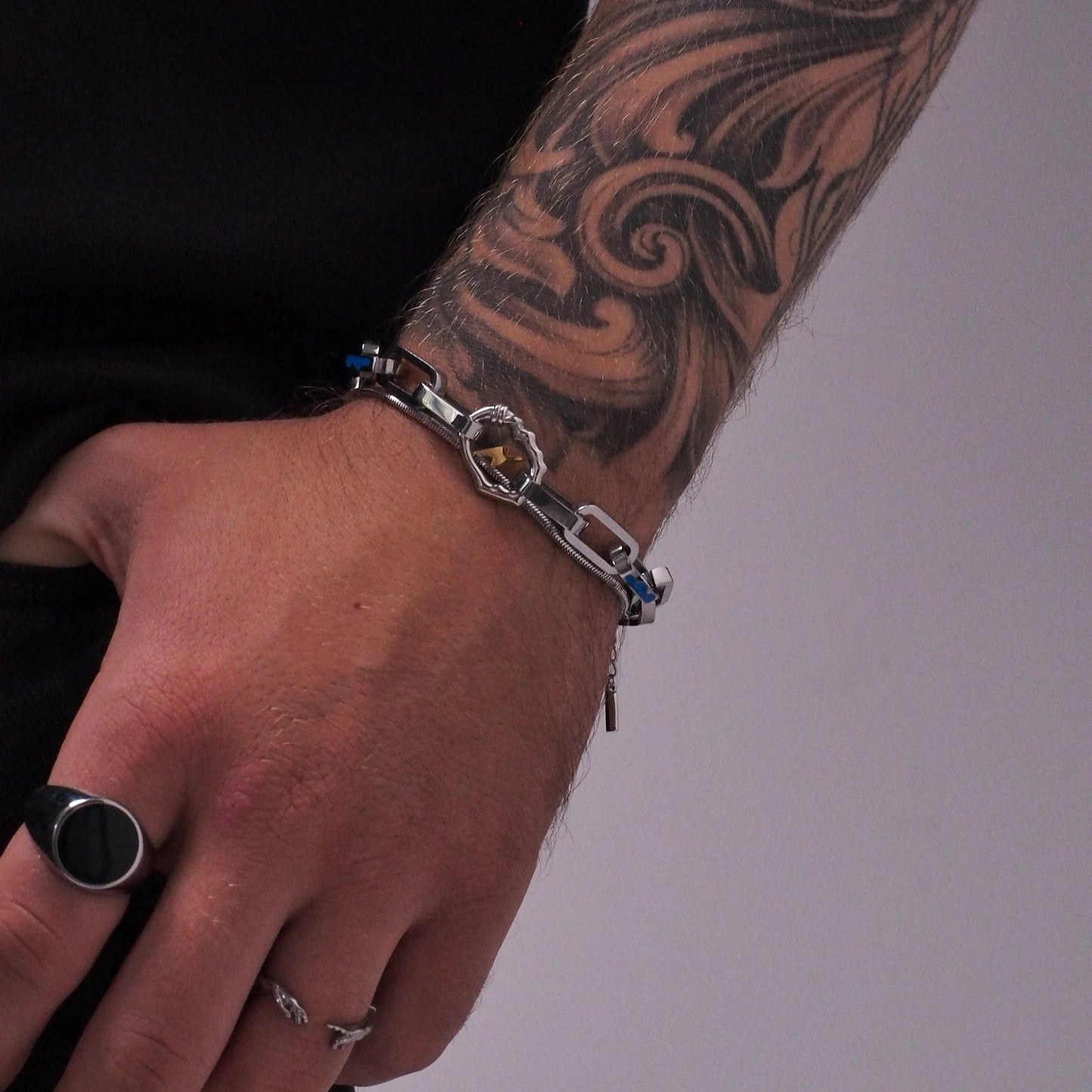 Hand bracelet «BLAZE»