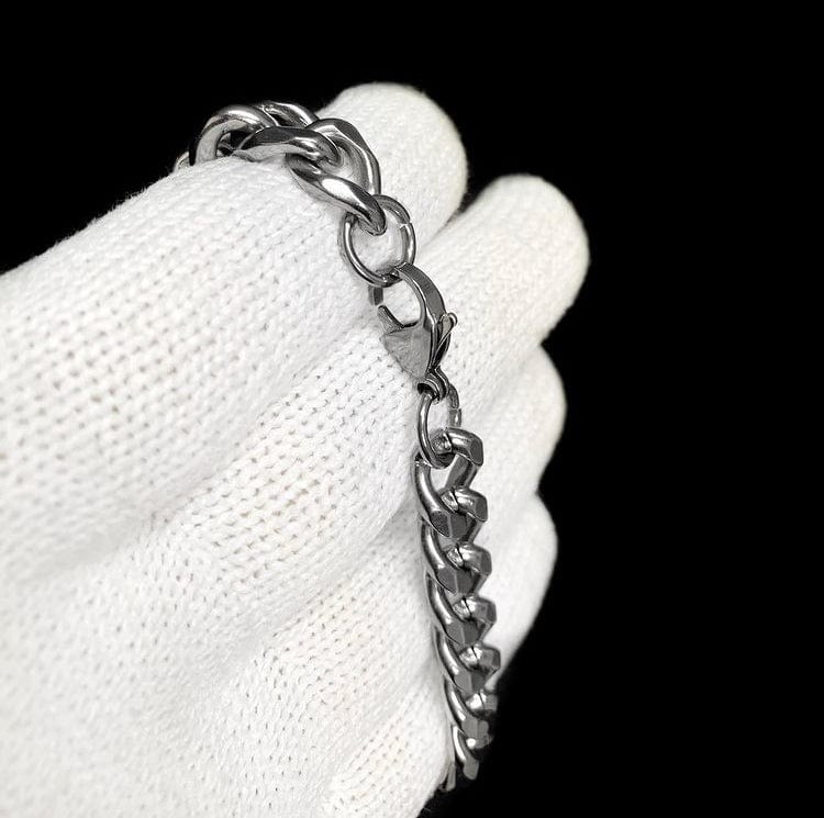 Hand bracelet «MASSIVE»