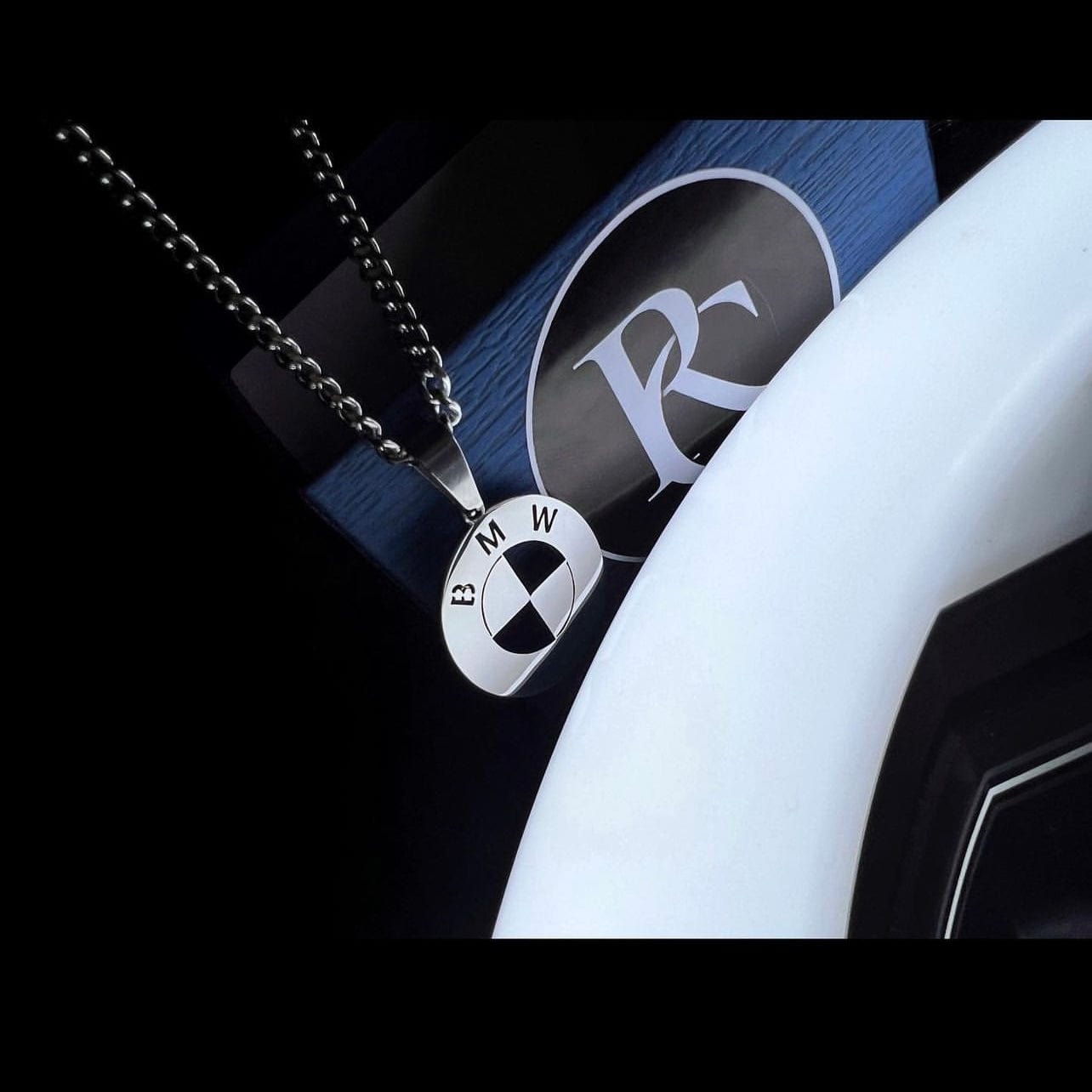Neck pendant «BMW»