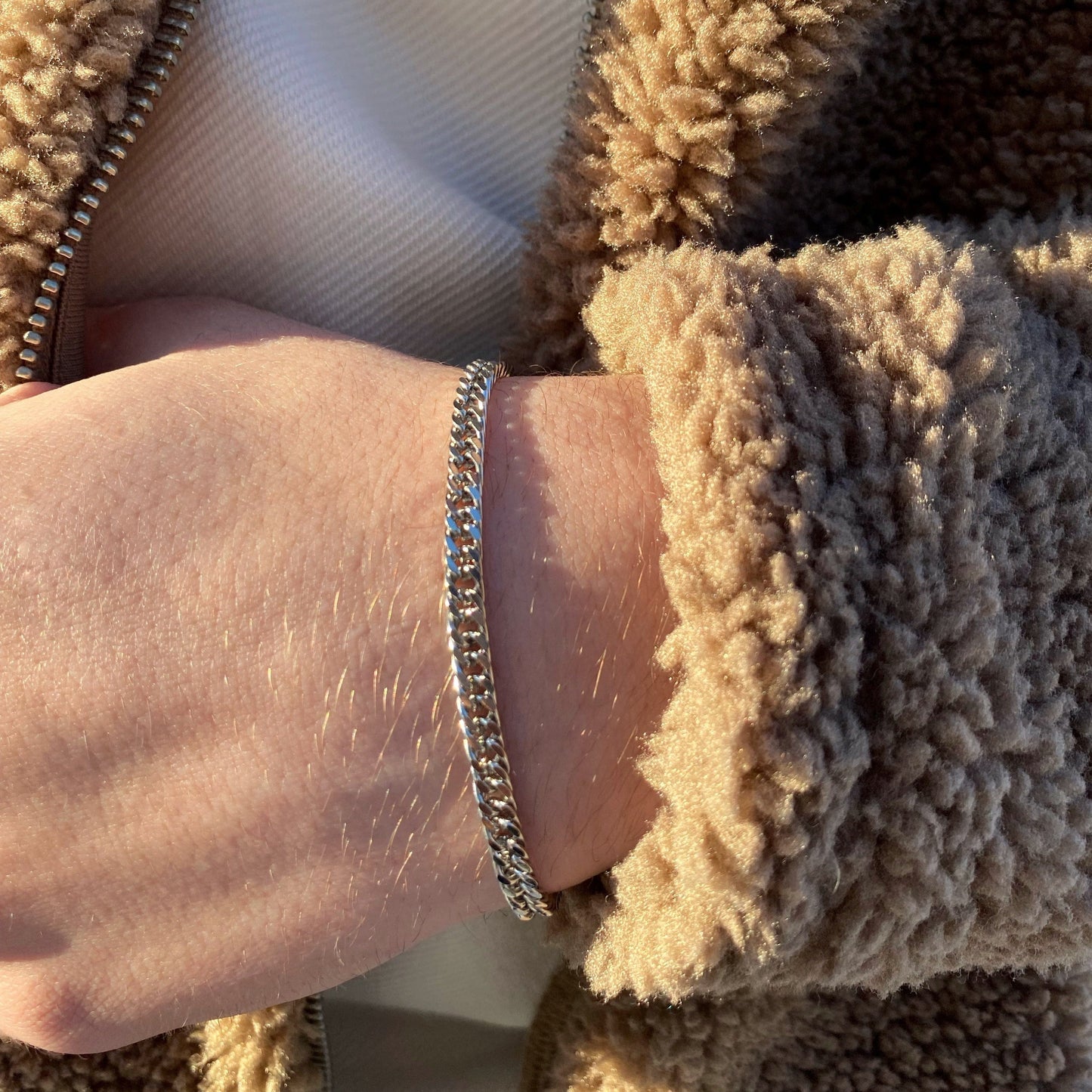 Hand bracelet «WICKER»