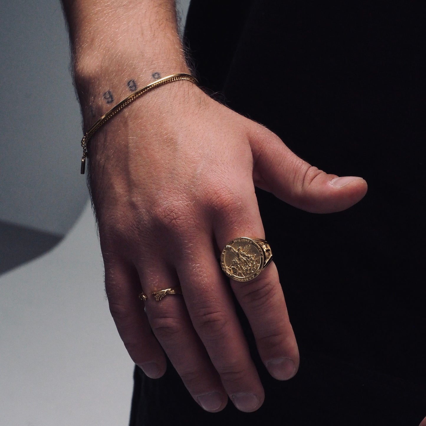 Hand bracelet «EON»