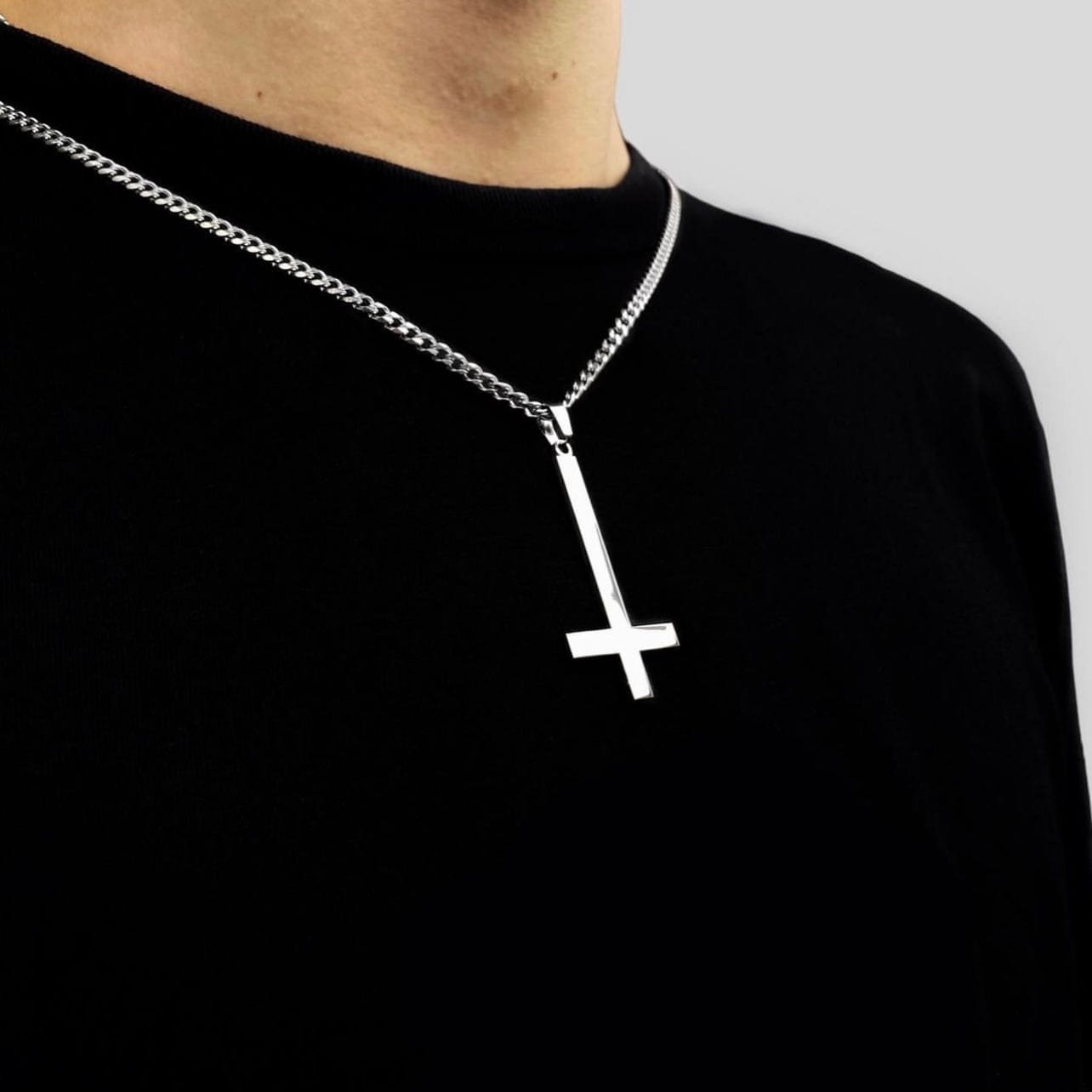 Neck pendant «INVERTED CROSS»