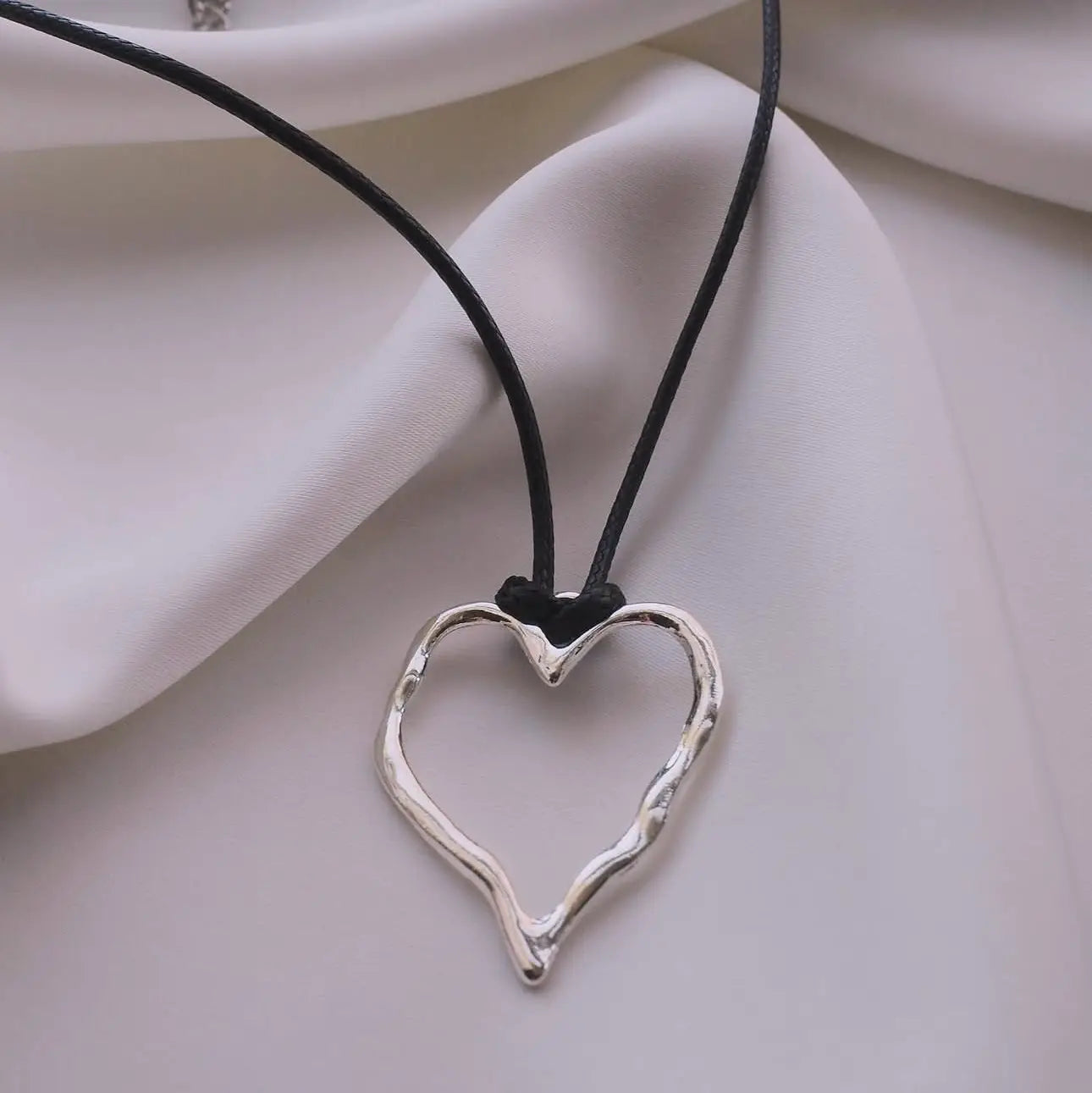 Підвіска на шию «HEART»