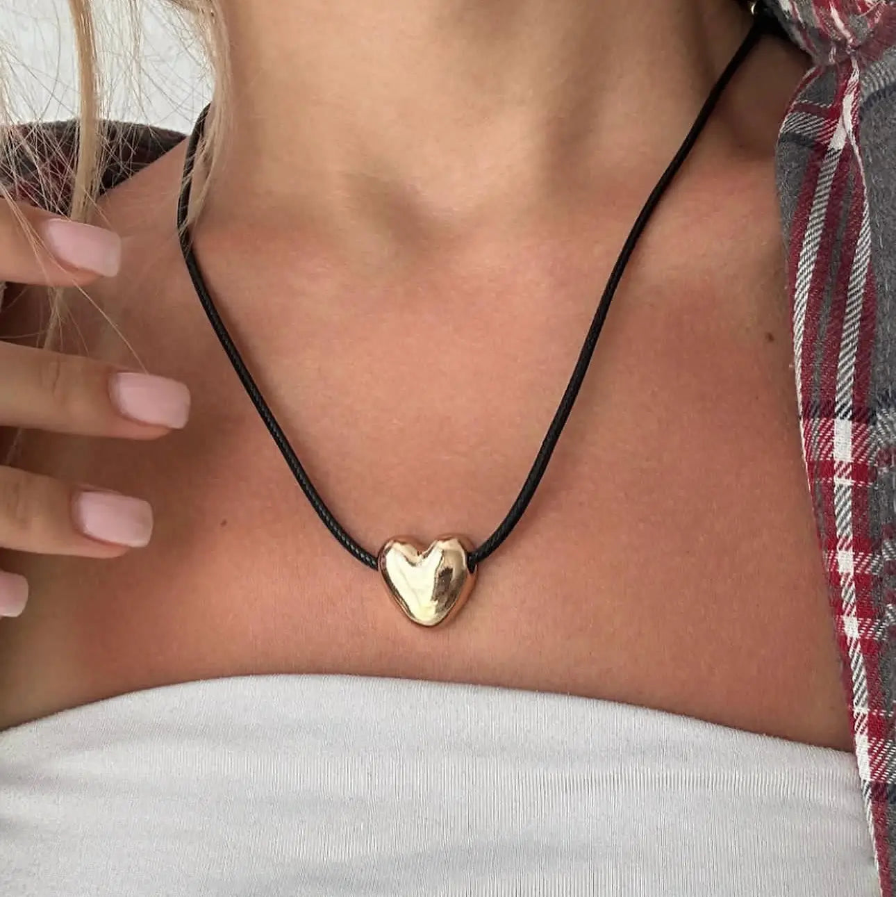 Neck pendant «VETO»