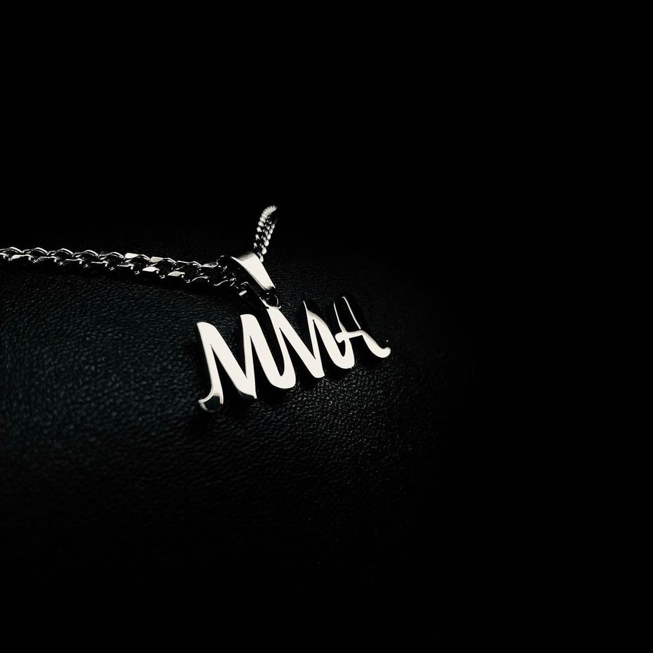 Neck pendant «MMA»