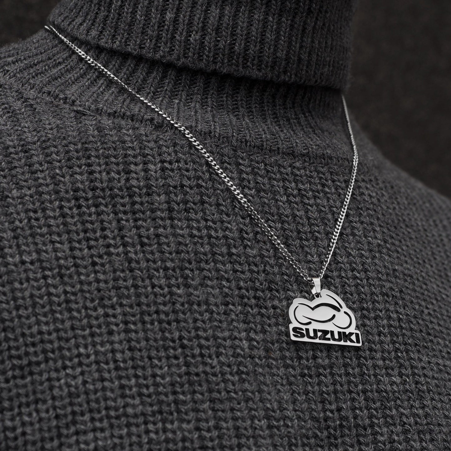 Neck pendant «SUZUKI»