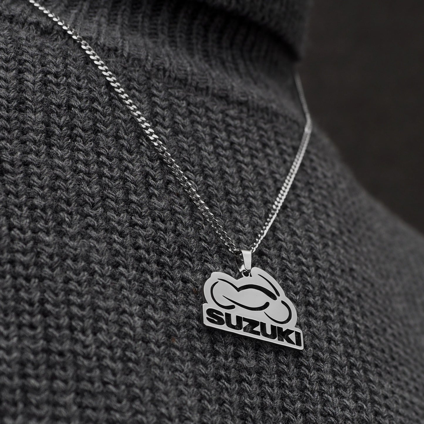 Neck pendant «SUZUKI»