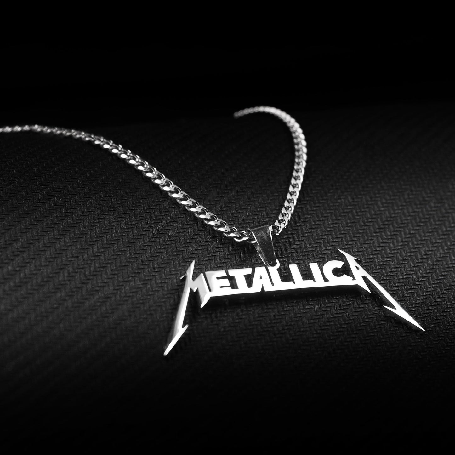 Neck pendant «METALLICA»