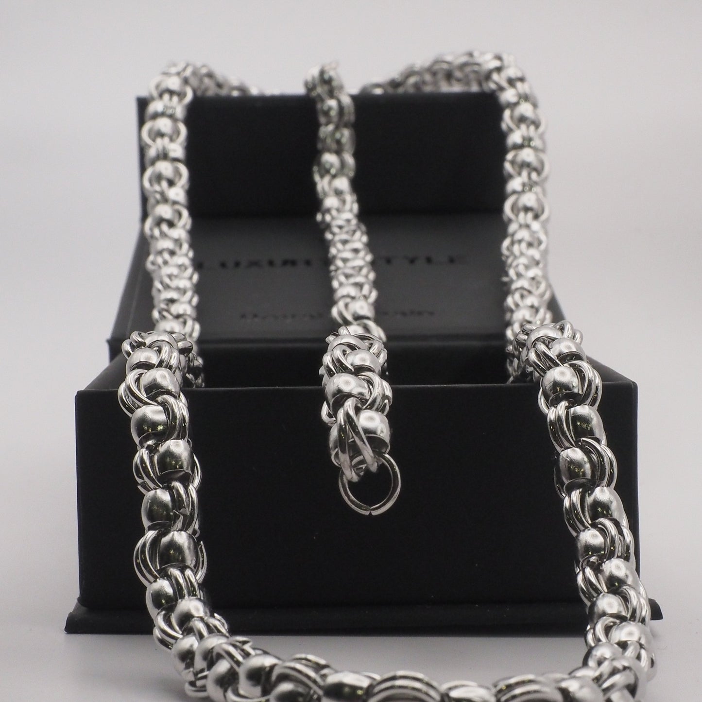 Chain «HEXA»