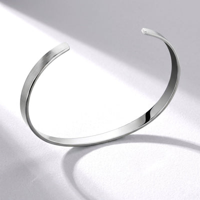 Hand bracelet «FLOW CUFF»