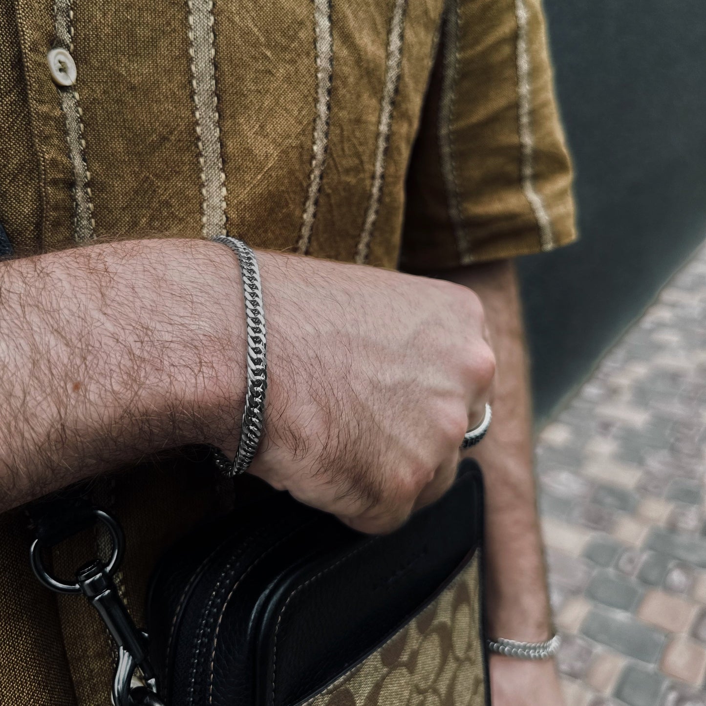 Hand bracelet «WICKER»