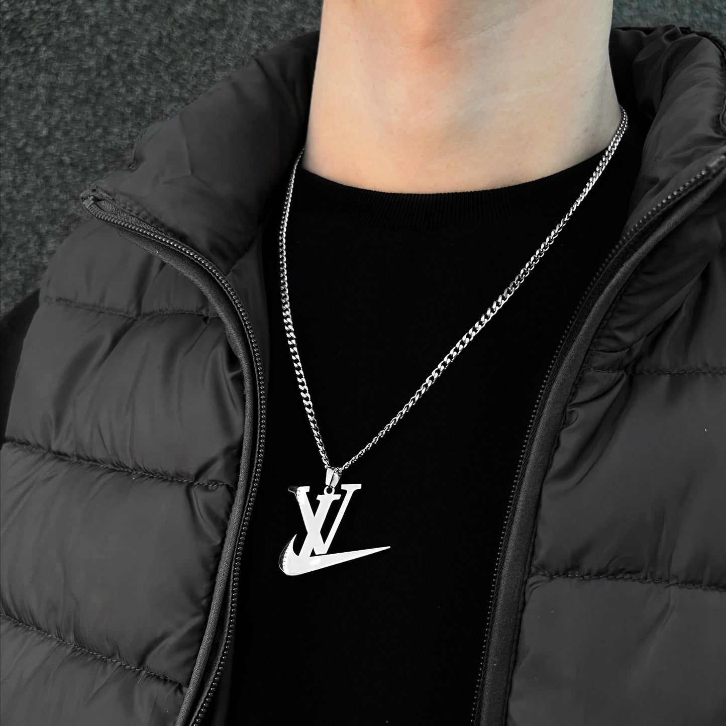 Neck pendant «LOUIS NIKE»