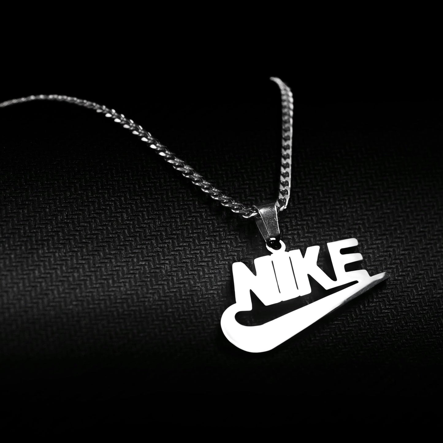 Neck pendant «NIKE-SWOOSH»