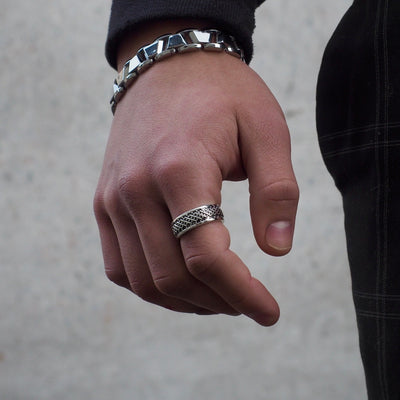 Ring «MESH»