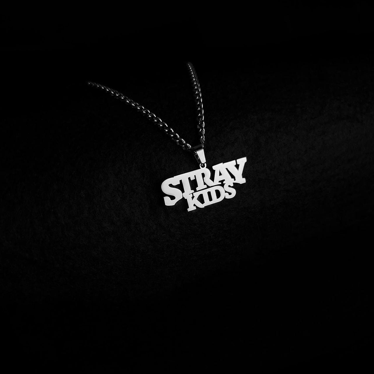 Neck pendant «STRAY KIDS»