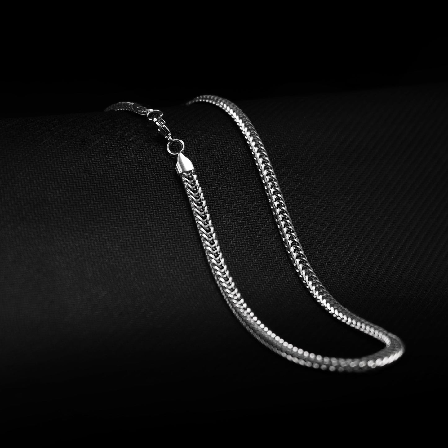 Chain «SNAKE»